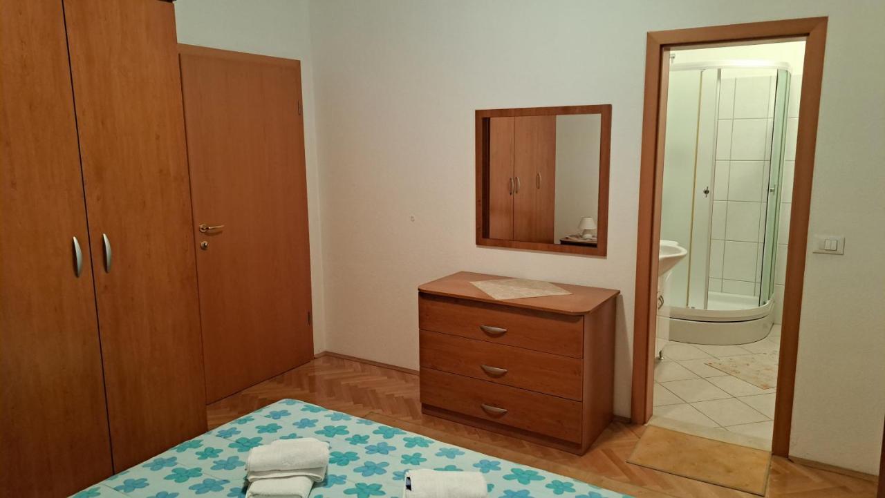 Apartment With Splendid Sea View Trogir Exterior foto