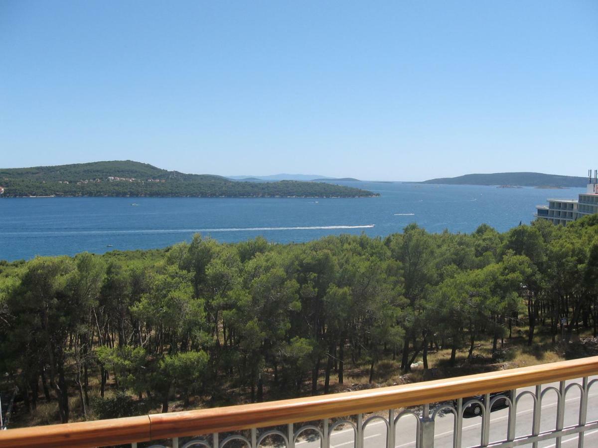 Apartment With Splendid Sea View Trogir Exterior foto